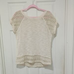 Eyeshadow Beige Crochet Short Sleeve Tee